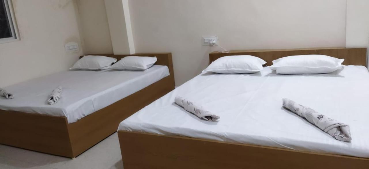 Shree Gajlaxmi Hotel Walking Distance From Mahakaleswar Ujjain Exterior photo