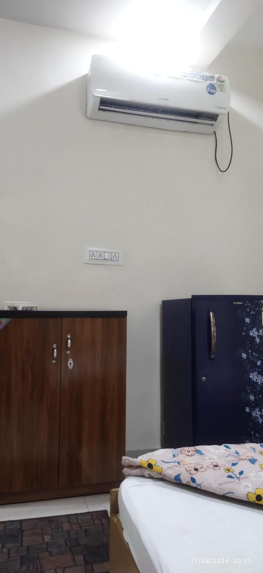 Shree Gajlaxmi Hotel Walking Distance From Mahakaleswar Ujjain Exterior photo