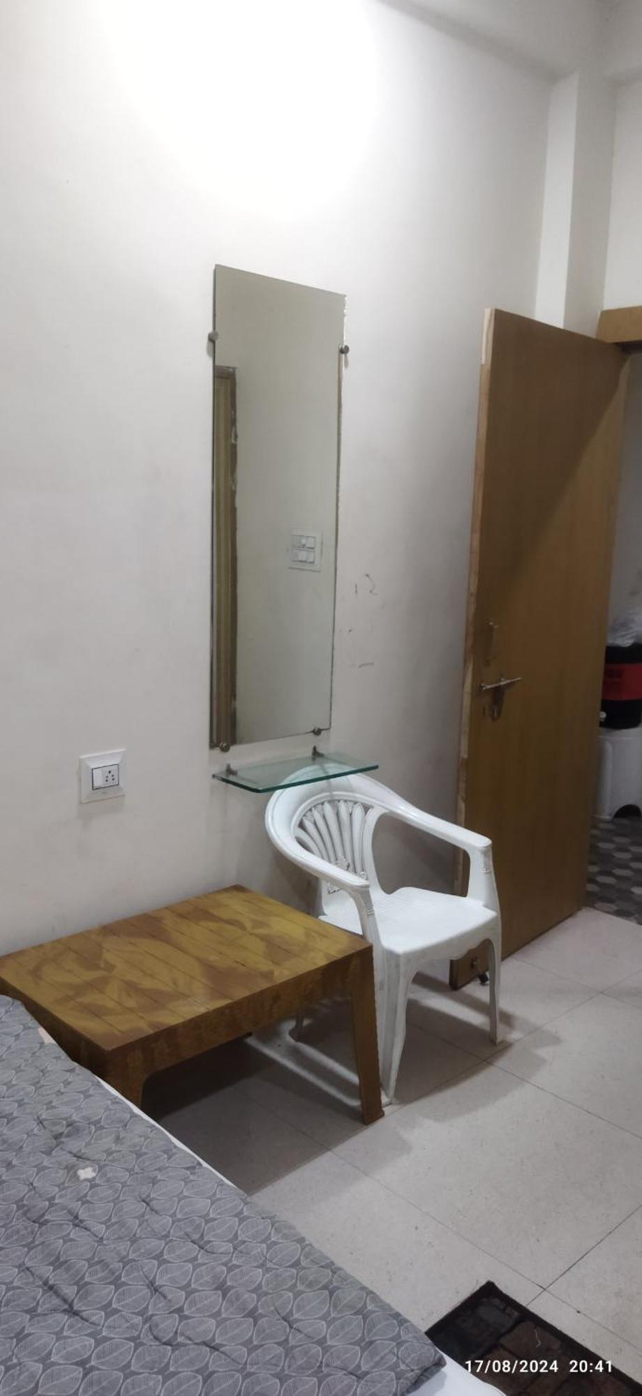 Shree Gajlaxmi Hotel Walking Distance From Mahakaleswar Ujjain Exterior photo